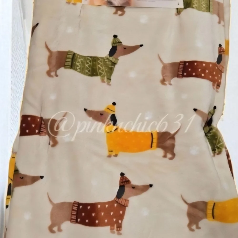 Dachshund Weiner Weenie Winter Dog Sweater And Hats Plush Throw Blanket